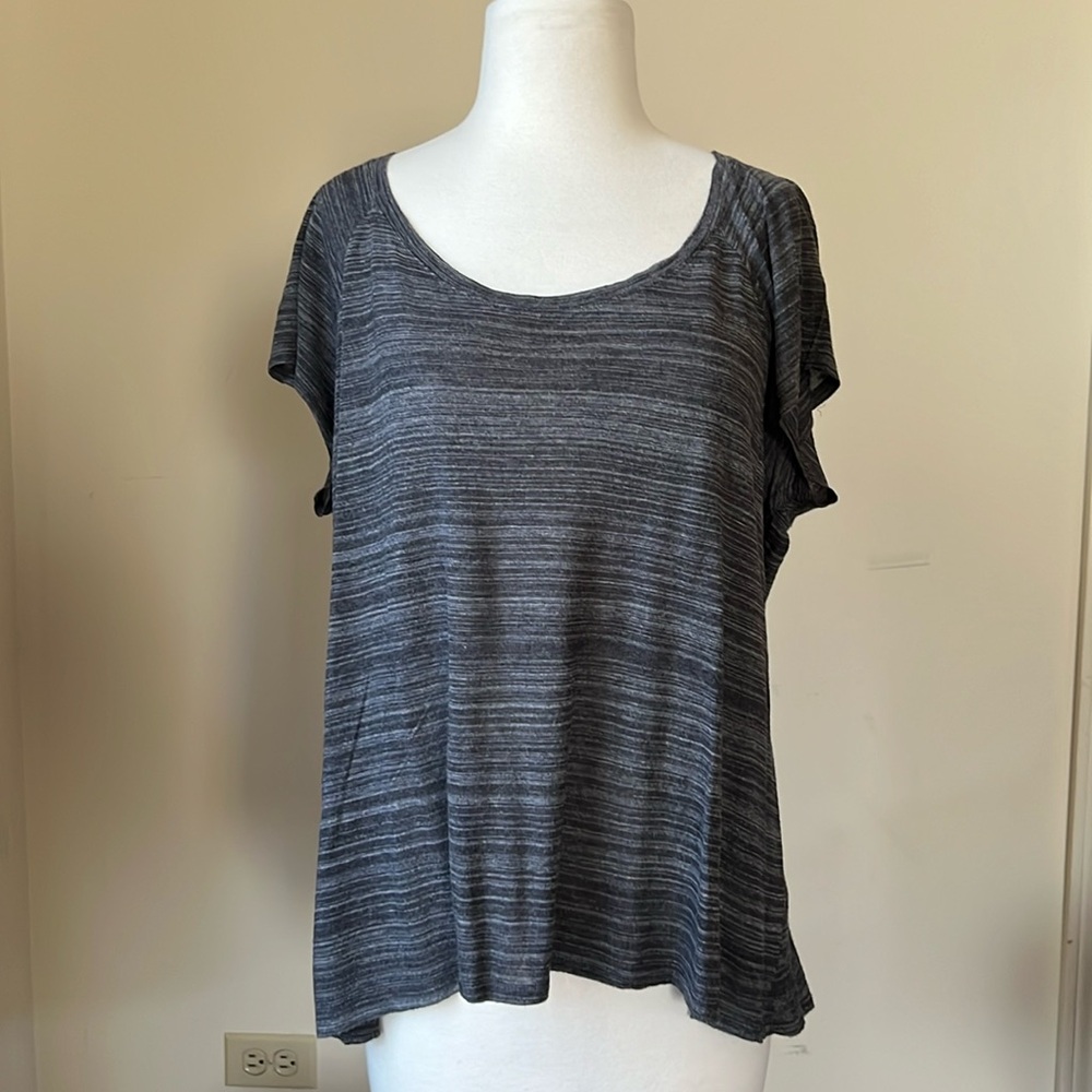 VINCE Women’s Grey Black Striped Scoop Neck Short Sleeve Lightweight Shirt M